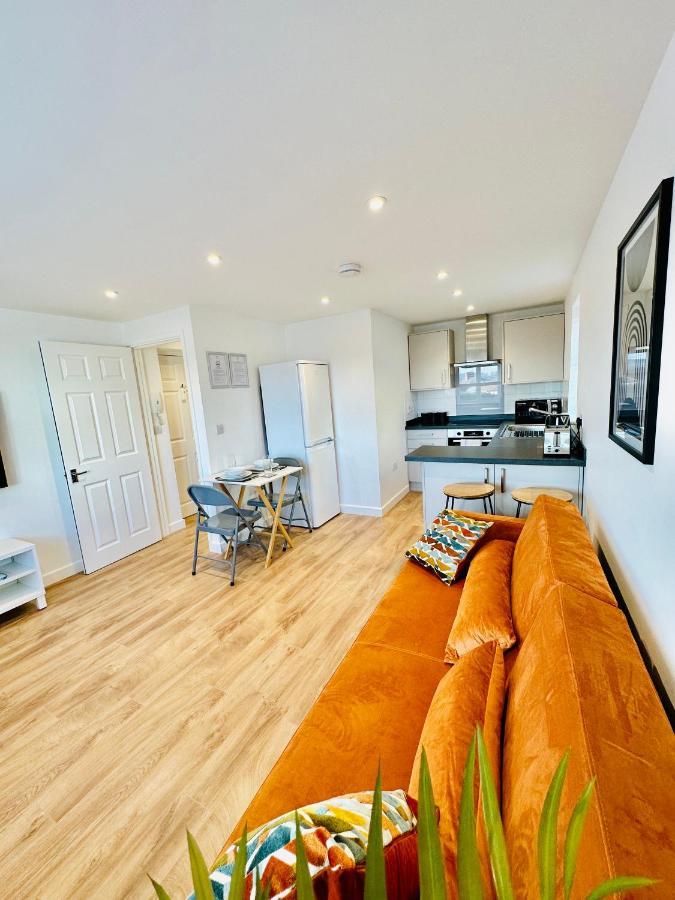 Private Parking Stylish Great Location Apartamento Guildford Exterior foto
