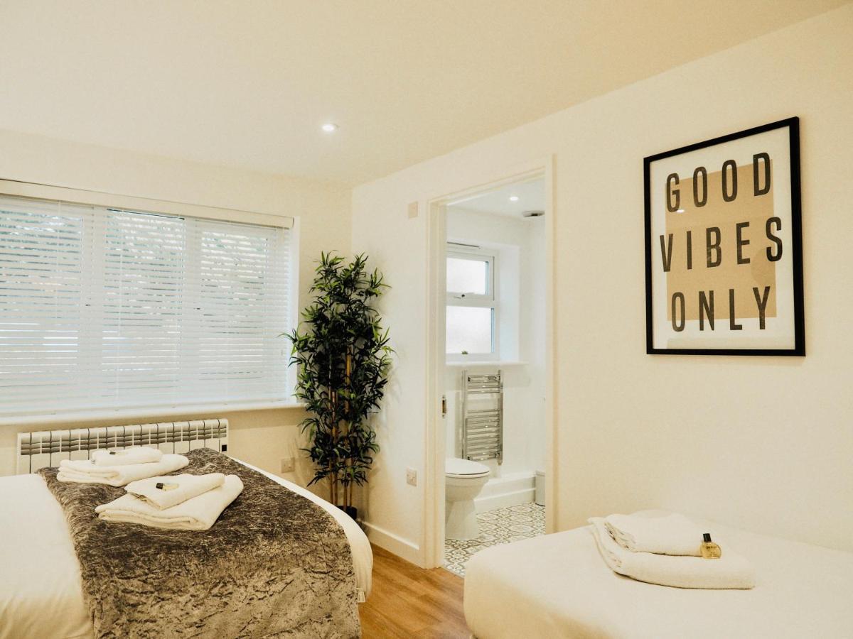 Private Parking Stylish Great Location Apartamento Guildford Exterior foto