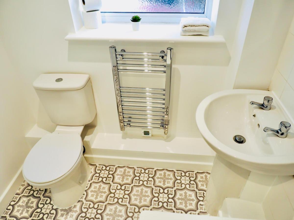 Private Parking Stylish Great Location Apartamento Guildford Exterior foto
