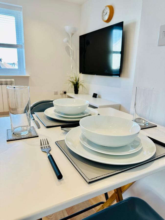 Private Parking Stylish Great Location Apartamento Guildford Exterior foto